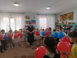 Старшая группа «Зайчата» НОД по гендерному воспитанию «Девочки и мальчики» (воспитатель Магомедова Р.А.) Старшая группа «Зайчата» НОД по гендерному воспитанию «Девочки и мальчики» (воспитатель Магомедова Р.А.).